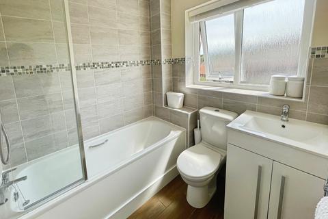 undefined, Clos Gwaith Brics, Tondu, Bridgend, CF32
