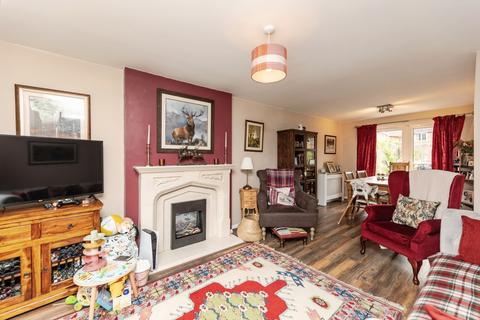 3 bedroom detached house for sale, Cavendish Avenue, West Yorkshire WF8