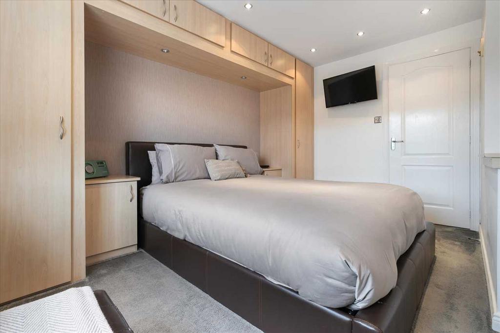 Bedroom One (2)