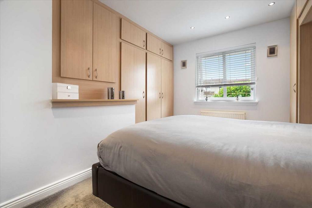 Bedroom One (3)
