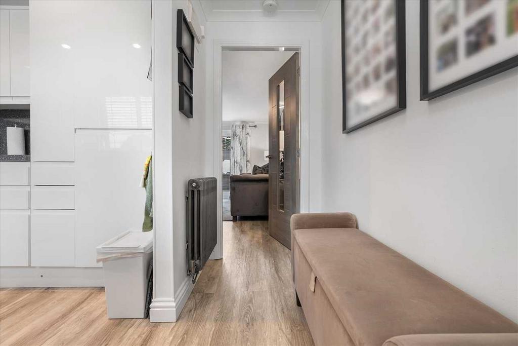 Entrance Hallway (1)