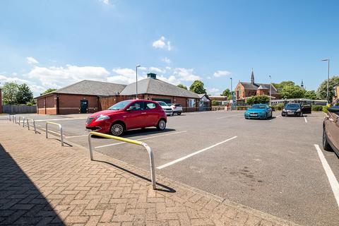 Retail property (high street) to rent, 95-103 Convamore Rd Grimsby DN32 9ED