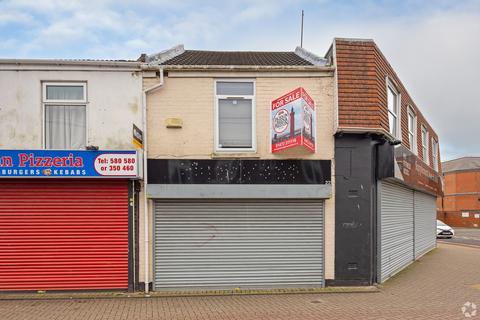 Retail property (high street) to rent, 22 Pasture St Grimsby DN31 1QD