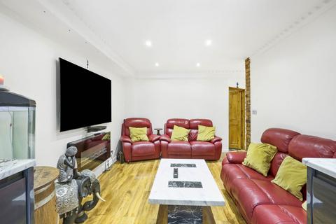 undefined, Shacklewell Lane, Dalston