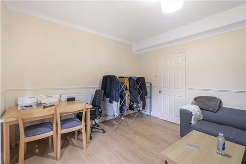 3 bedroom apartment for sale, St. John's Drive, London, SW18