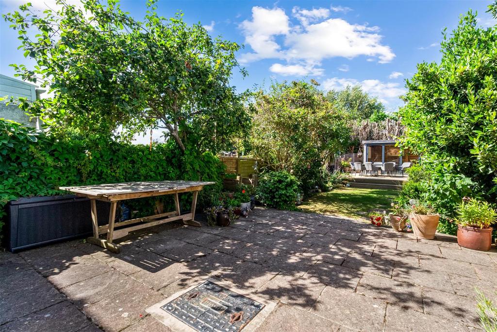Brook Barn Way 20 011.jpg
