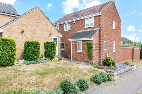 4 bedroom detached house for sale, Tiptree Grove, Wickford, Essex, SS12