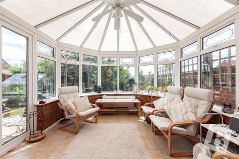 4 bedroom detached house for sale, Tiptree Grove, Wickford, Essex, SS12