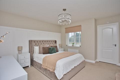 17 Barley Drive, Whitfield, Dover, CT16 3GR