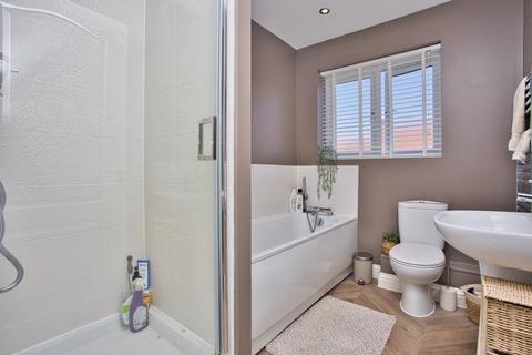 17 Barley Drive, Whitfield, Dover, CT16 3GR