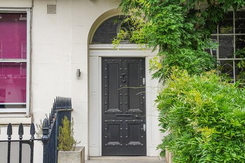 undefined, Endsleigh Street, London, WC1H