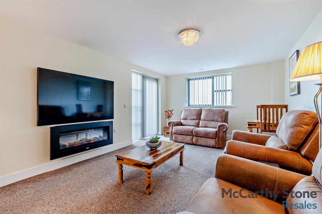 8628568-interior10-800.jpg