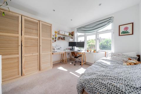 2 bedroom flat for sale, Brookview Road, London, SW16