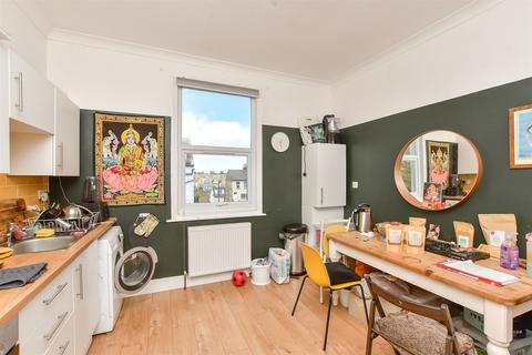 2 bedroom maisonette for sale, West Cliff Road, Ramsgate, Kent