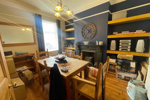 4 bedroom end of terrace house for sale, Outwoods Street, Horninglow, Burton-on-Trent, DE14