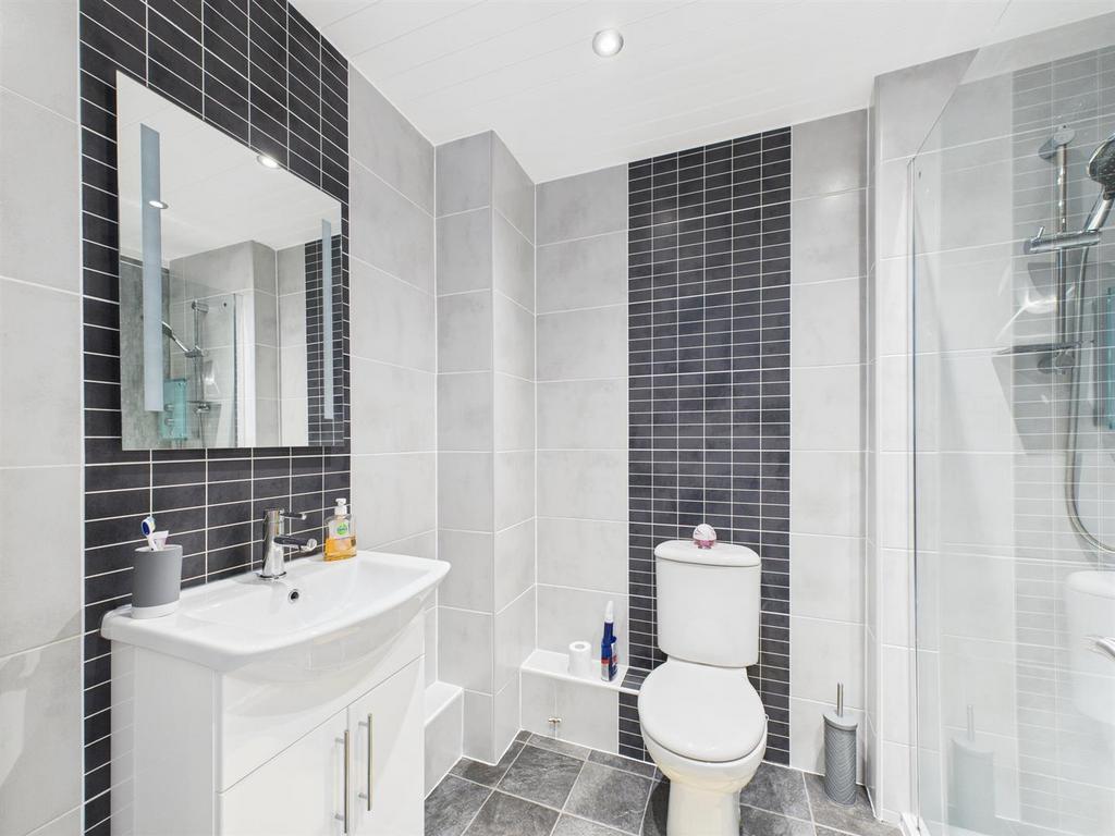 Shower 1.jpg