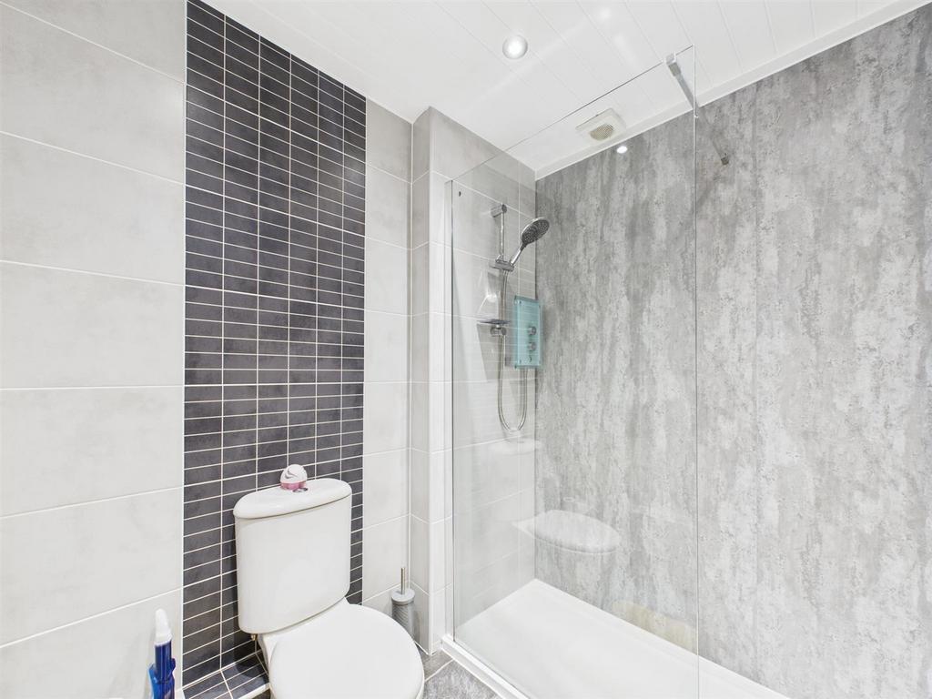 Shower 2.jpg