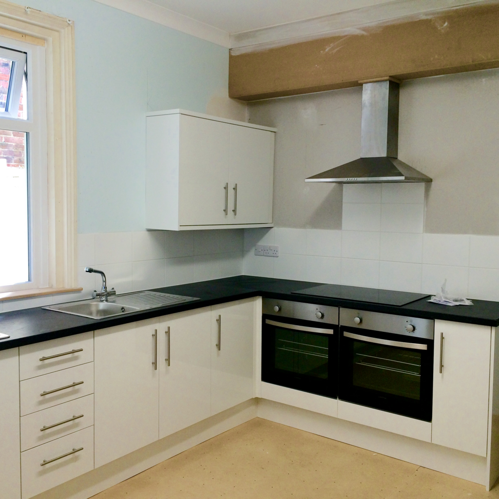 Kitchen (Photo 1)