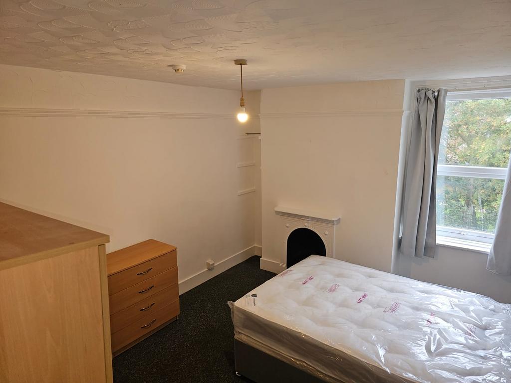 Room 8