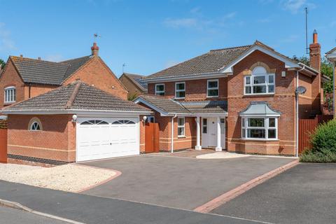 4 bedroom detached house for sale, Bates Close, Market Harborough LE16