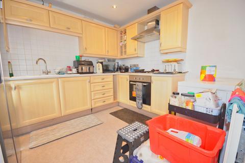 3 bedroom townhouse for sale, Violet Close, Desborough, NN14