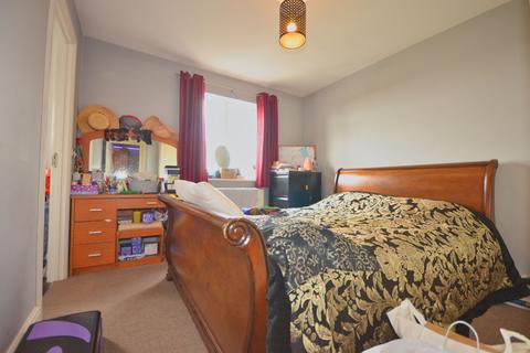 3 bedroom townhouse for sale, Violet Close, Desborough, NN14