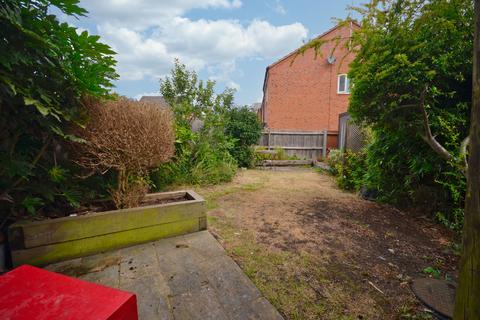 3 bedroom townhouse for sale, Violet Close, Desborough, NN14