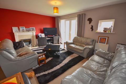 3 bedroom townhouse for sale, Violet Close, Desborough, NN14