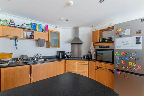 2 bedroom apartment for sale, Chandlery Way, Cardiff CF10