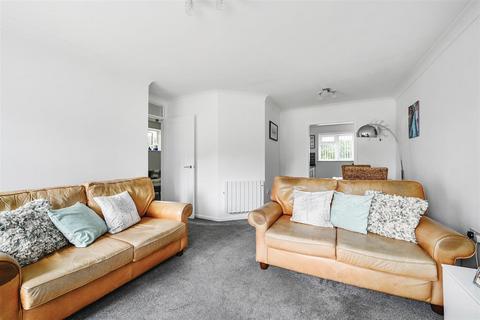 2 bedroom flat for sale, Osbern Close, Bexhill-On-Sea