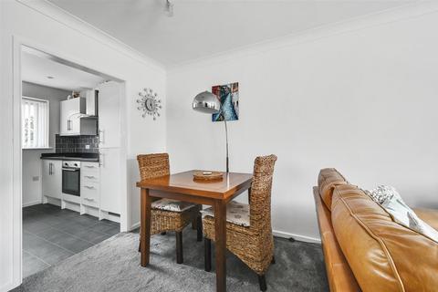 2 bedroom flat for sale, Osbern Close, Bexhill-On-Sea