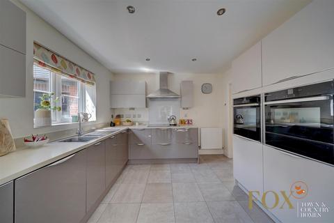 undefined, Wessex Grove, Worcester WR5