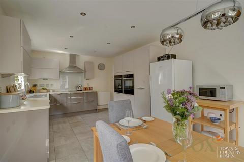 undefined, Wessex Grove, Worcester WR5