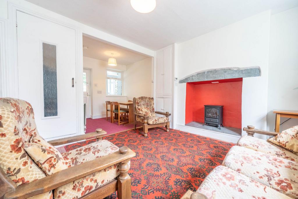 Sitting dining room