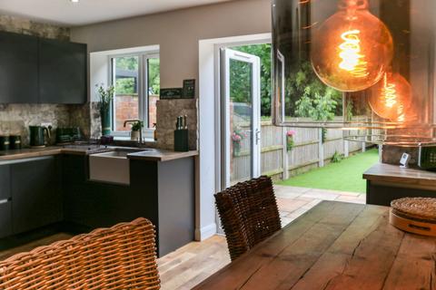 3 bedroom character property for sale, Station Road, Grimsby DN41