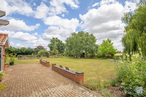 4 bedroom detached house for sale, Silfield Road, Wymondham