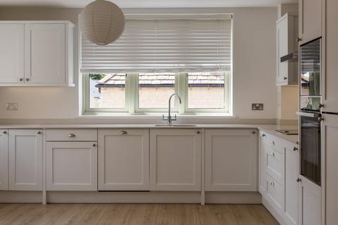2 bedroom retirement property for sale, Lime Crescent, Siddington Park, Siddington, Cirencester, GL7