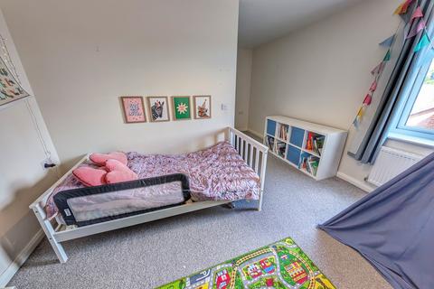 30 Skerry Close, Manchester, M13 9UD