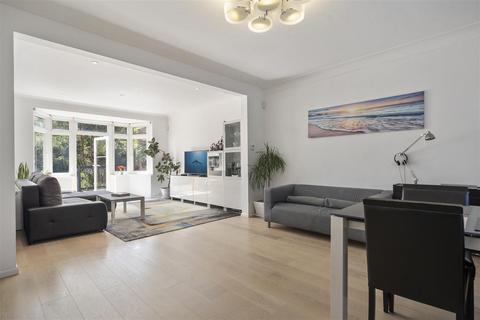49 Michleham Down, London, N12 7JJ