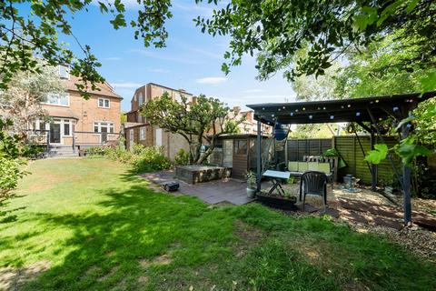 49 Michleham Down, London, N12 7JJ