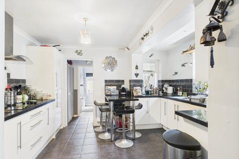 3 bedroom semi-detached house for sale, Springfield Road, Ashford, Surrey, TW15