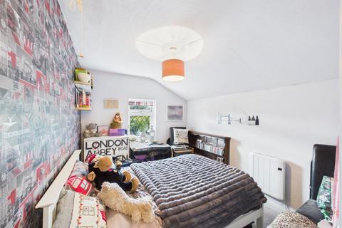 3 bedroom semi-detached house for sale, Springfield Road, Ashford, Surrey, TW15