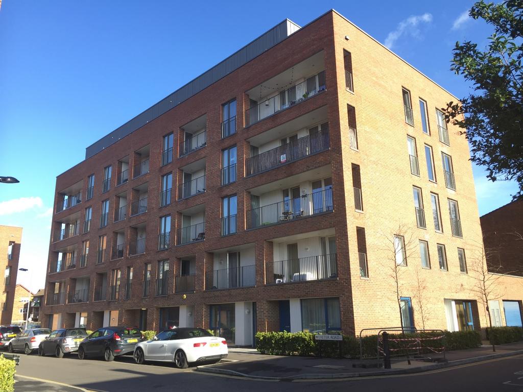 Canning Town London E16 1 Bed Flat 1 550 Pcm 358 Pw 