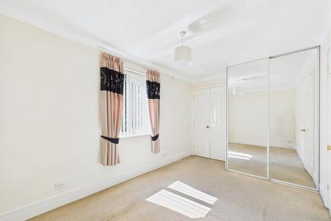 2 bedroom apartment for sale, Village Court, Whitley Bay
