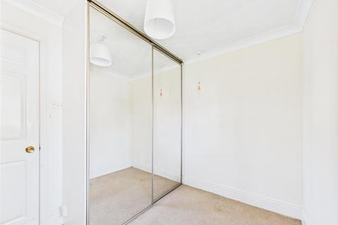 2 bedroom apartment for sale, Village Court, Whitley Bay