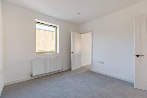 Brook Mews, Palmers Green N13