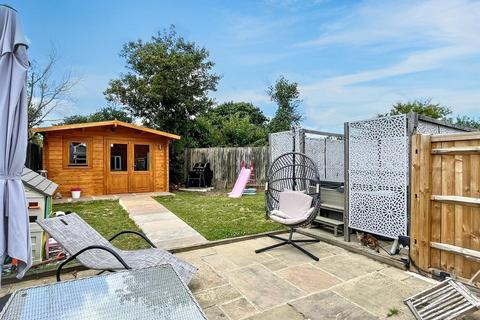 3 bedroom end of terrace house for sale, Caburn Close, Eastbourne