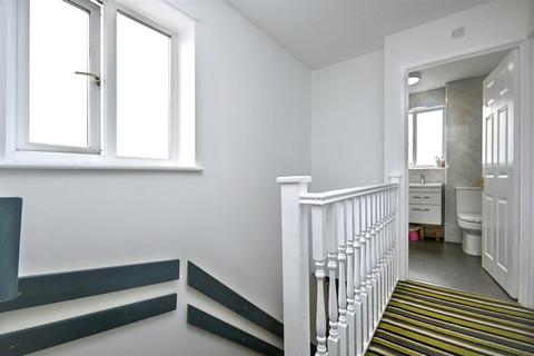 8 Caburn Close, Eastbourne, BN23 8LP