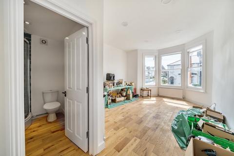 undefined, Ferme Park Road, London, N8