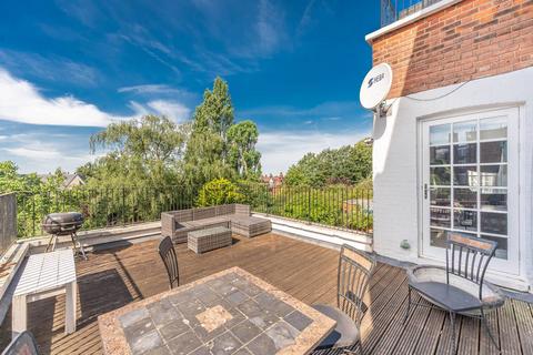 3 bedroom flat for sale, Bracknell Gardens, Hampstead, London, NW3